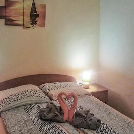 2 Bedroom Cozy In Biograd Appartement