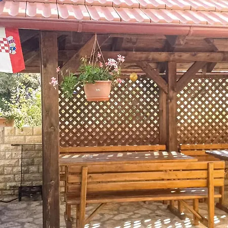 Appartement 2 Bedroom Cozy In Biograd Biograd Na Moru