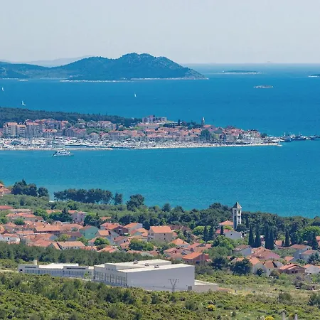 2 Bedroom Cozy In Biograd Biograd Na Moru