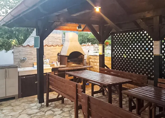2 Bedroom Cozy In Biograd