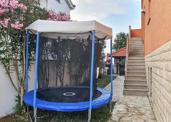 Апартаменты 2 Bedroom Cozy In Biograd Биоград-на-Мору