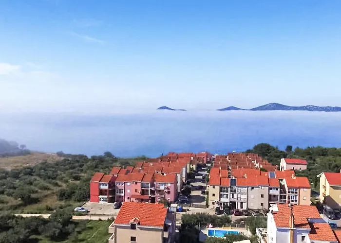 2 Bedroom Cozy In Biograd Биоград-на-Мору