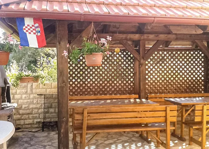 Апартаменты 2 Bedroom Cozy In Biograd Биоград-на-Мору